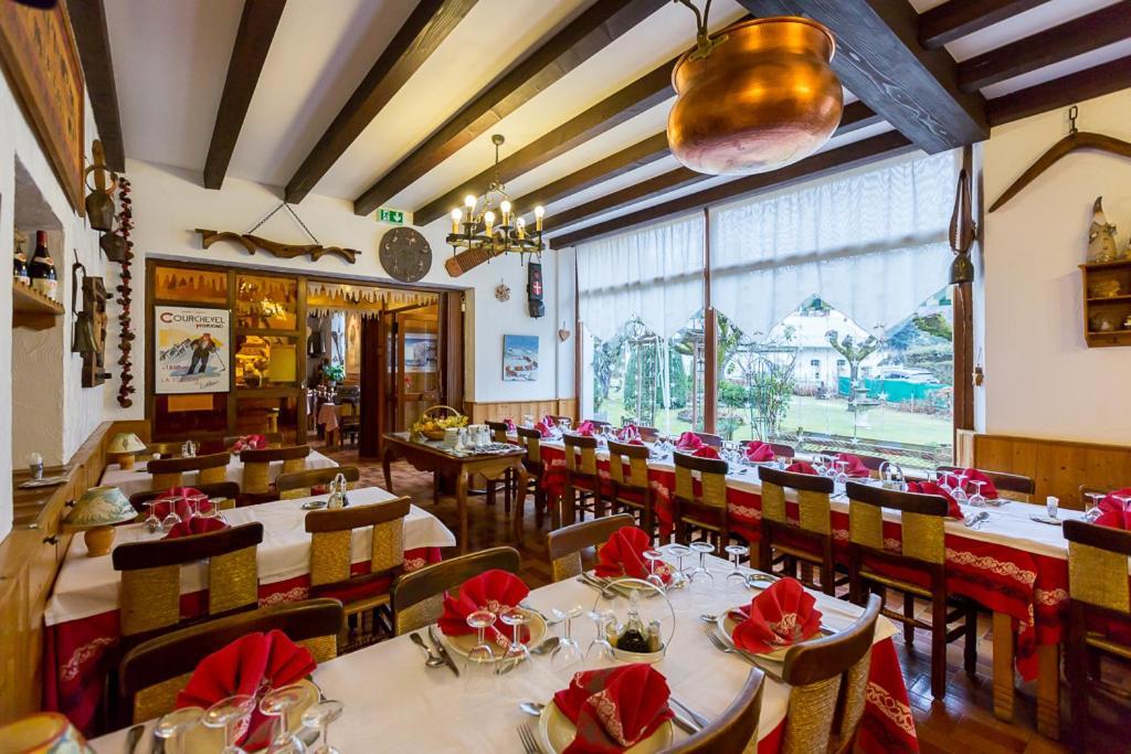 Hotel Des Alpes Brides-les-Bains Bagian luar foto