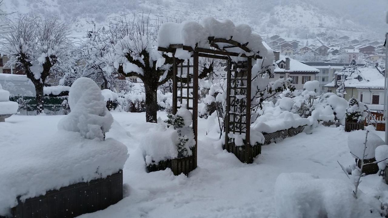 Hotel Des Alpes Brides-les-Bains Bagian luar foto