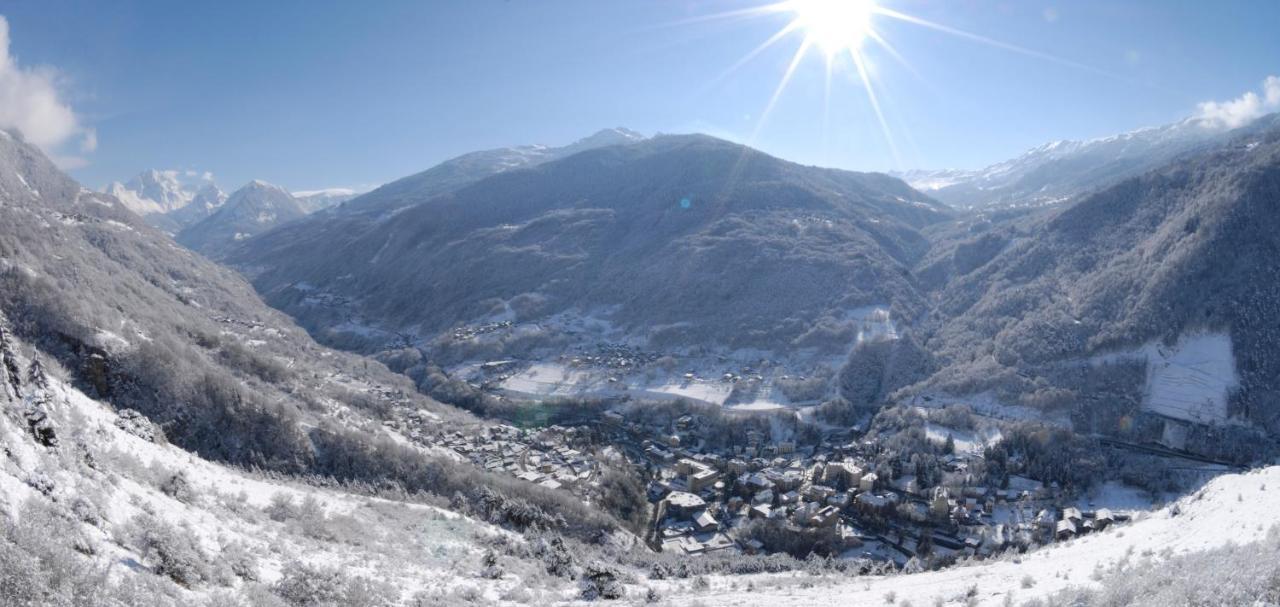 Hotel Des Alpes Brides-les-Bains Bagian luar foto