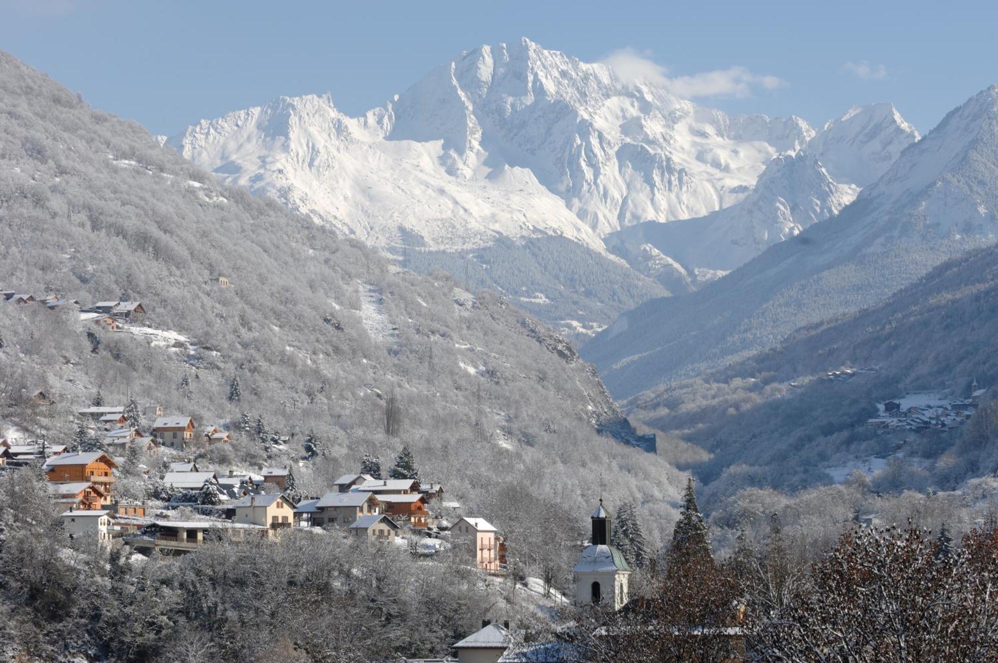 Hotel Des Alpes Brides-les-Bains Bagian luar foto