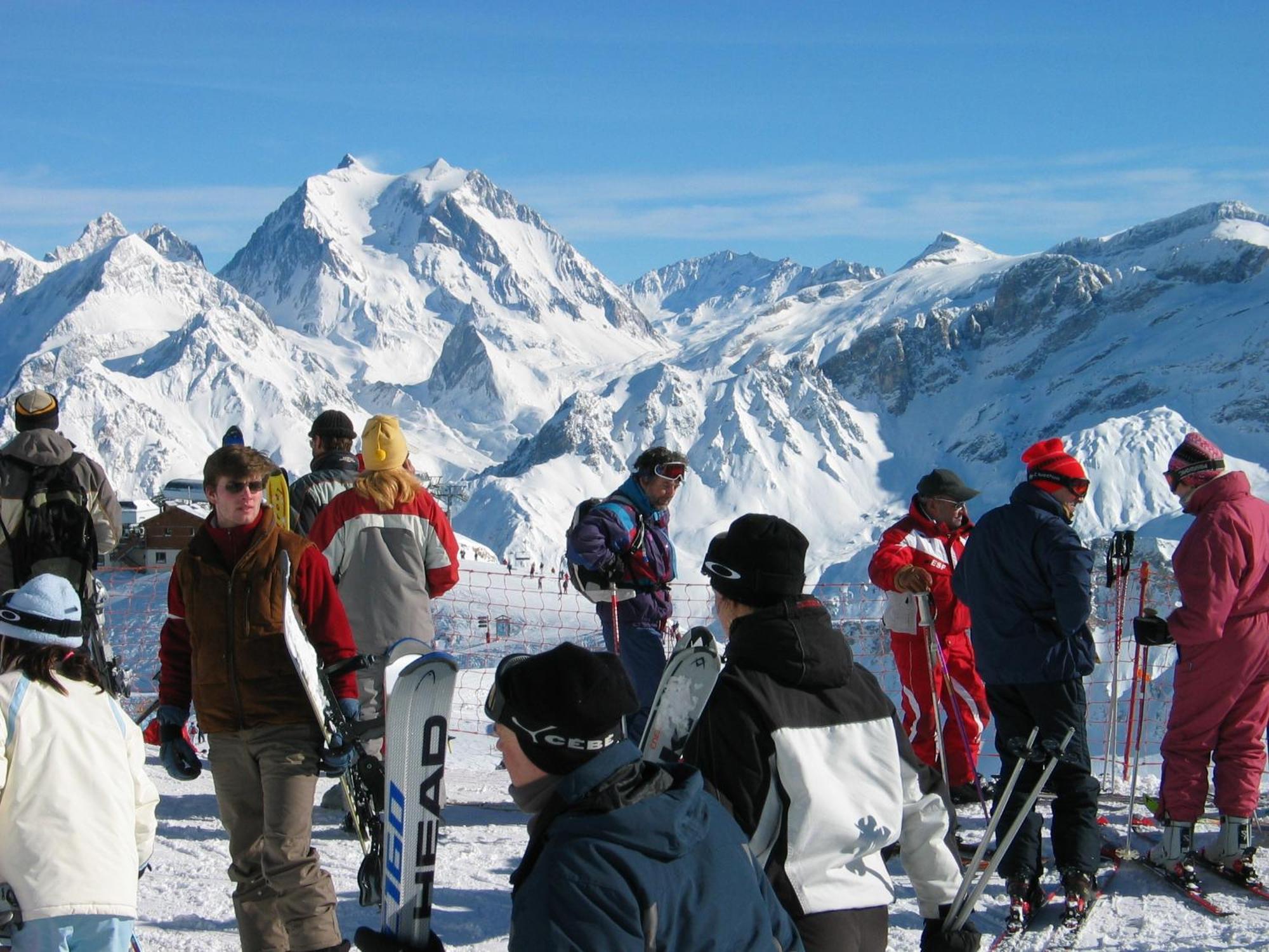 Hotel Des Alpes Brides-les-Bains Bagian luar foto
